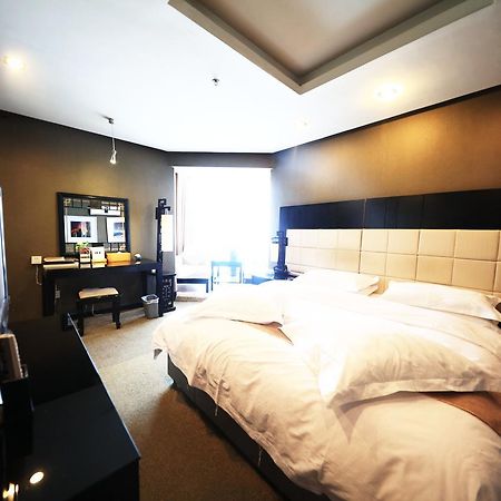 Xinjiang Yema International Clubhouse Ξενοδοχείο Ουρούμτσι Εξωτερικό φωτογραφία